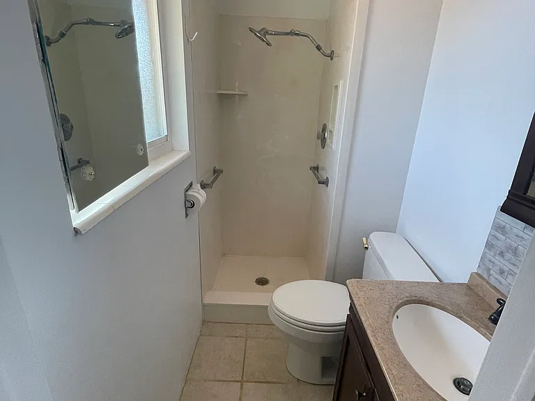 345 W 600 N — Photo 27