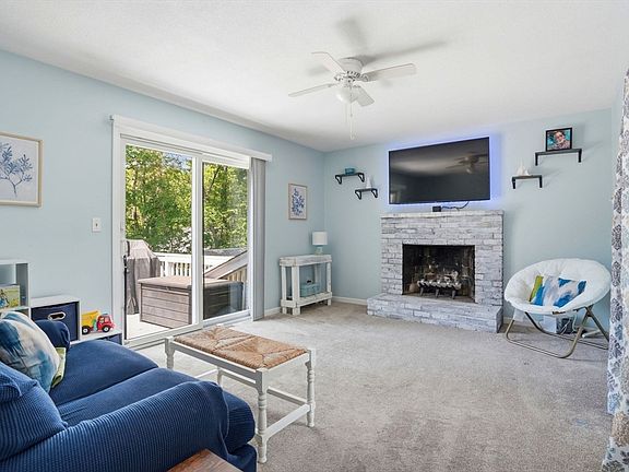 5th image of 50 Blackmount Dr