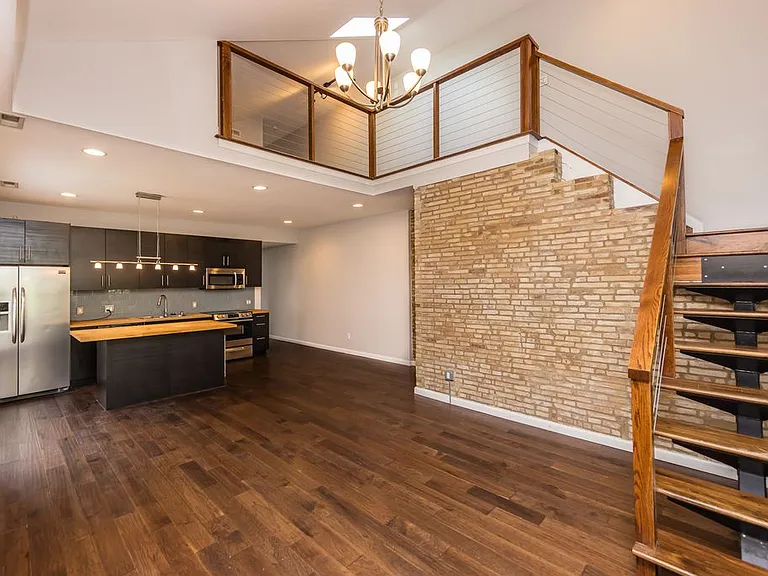 232 S Monroe Ave #UPSCALE LOFT — Photo 14