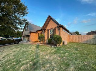 9295 Crimson Mill Dr, Cordova, TN 38016