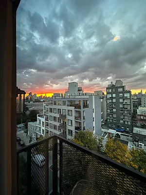 Rented by Nooklyn NYC LLC | media 24