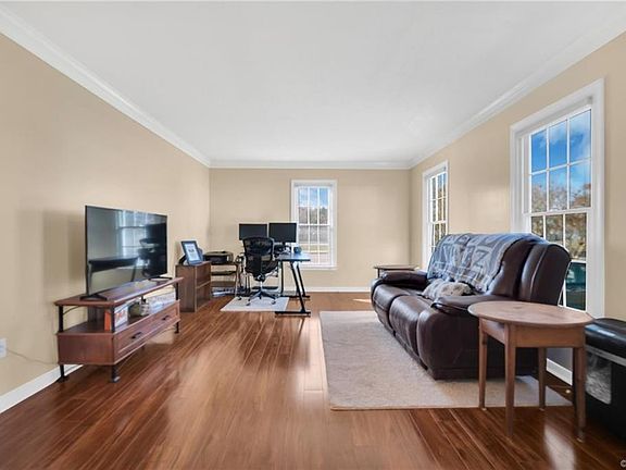 5th image of 8300 Gettysburg Ln