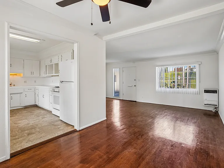 7371 W Manchester Ave #A — Photo 18