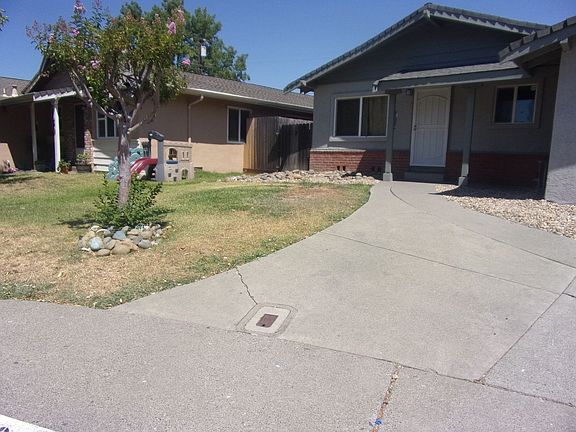 2nd image of 265 Solano Ln