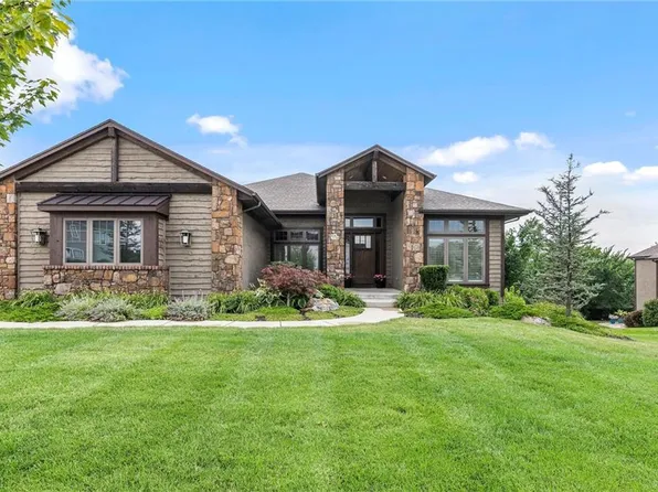 25193 W 105th Ter, Olathe, KS 66061