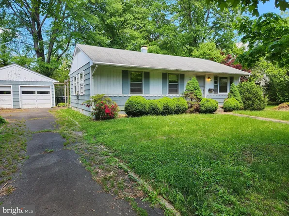 144 S Spring St, Falls Church, VA 22046