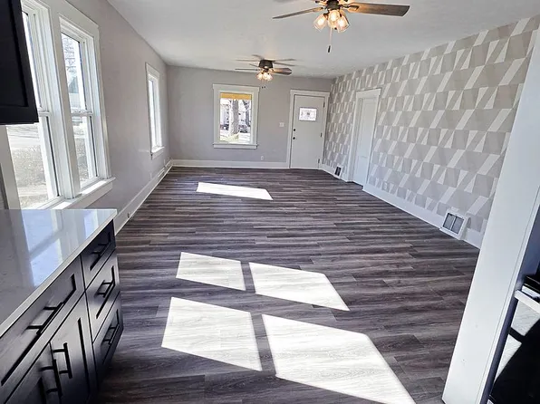 1408 N Saint Joseph Ave, Hastings, NE 68901