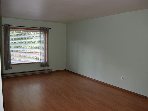 4th image of 4406 Abby Way