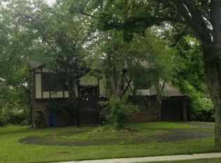 810 Lake Ave, Clark, NJ