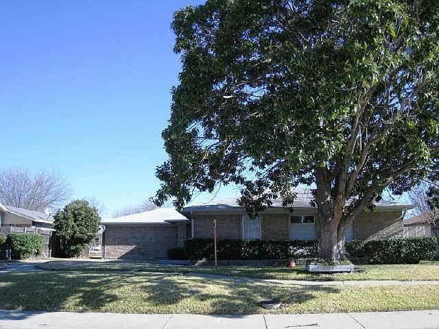1st image of 3218 Heather Glen Dr