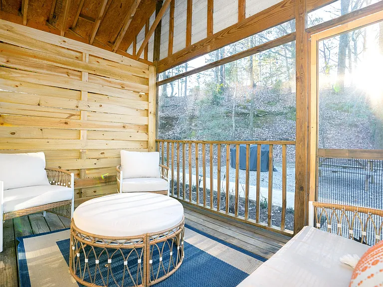Private Screened in Back Porch