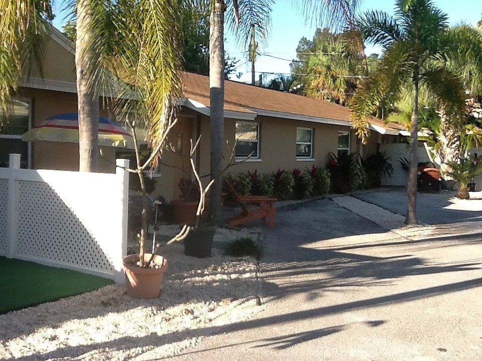 2nd image of 2504 Bay Blvd