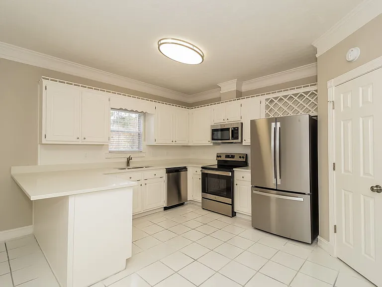 355 Woodstream Dr — Photo 9