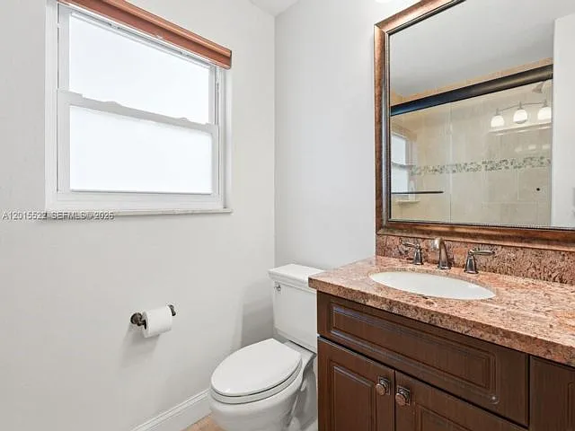 16530 Lake Tree Dr — Photo 12
