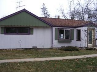 506 N 3rd St, Weyauwega, WI 54983