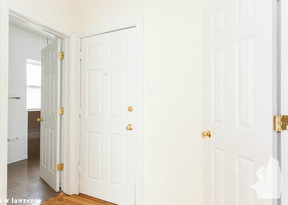 1st image of 1830 W Lawrence Ave #712