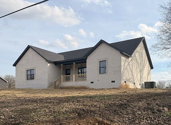 2nd image of 523 Old Hopkinsville Rd