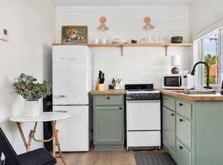 107 Rivershore Dr #105, Elk Rapids, MI 49629