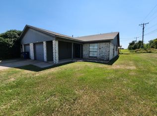 500 Concord Dr, Joshua, TX 76058