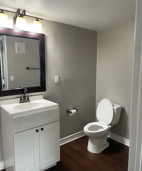 440 W 5th St #107 — Photo 14