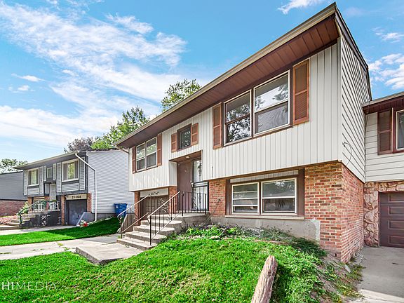 3rd image of 21460 Peterson Ave
