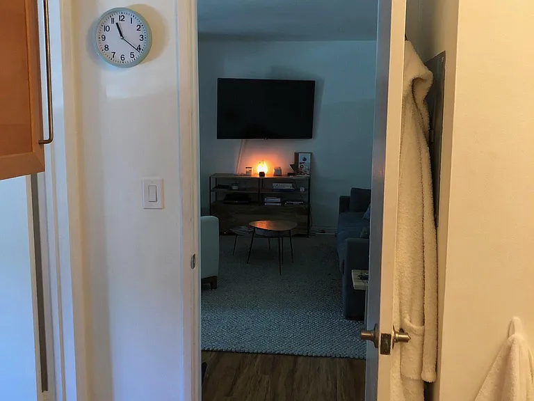 964 Larrabee St #205 — Photo 11