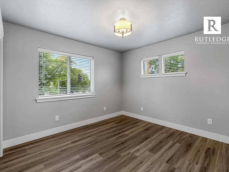 218 Academy Pl #2 — Photo 15