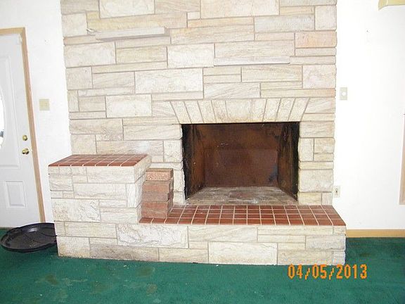 4th image of 601 W Broadway Blvd