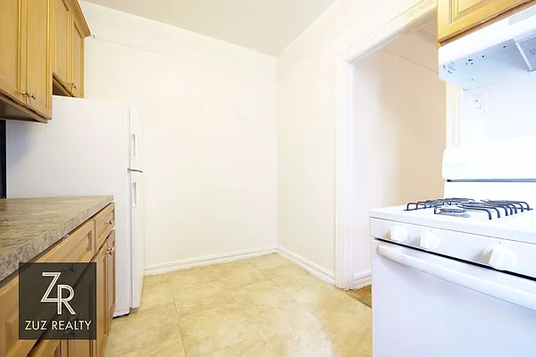 Rented by Zuz Realty | media 2