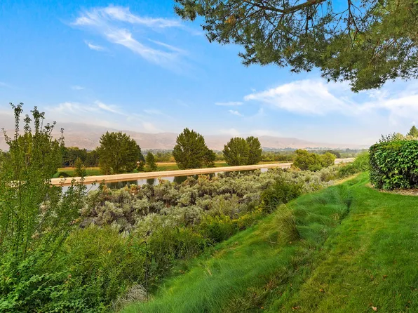 5134 S Surprise Way APT 104, Boise, ID 83716