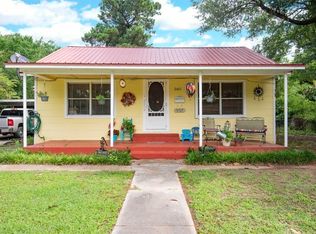 2421 Pine Bluff St, Paris, TX 75460