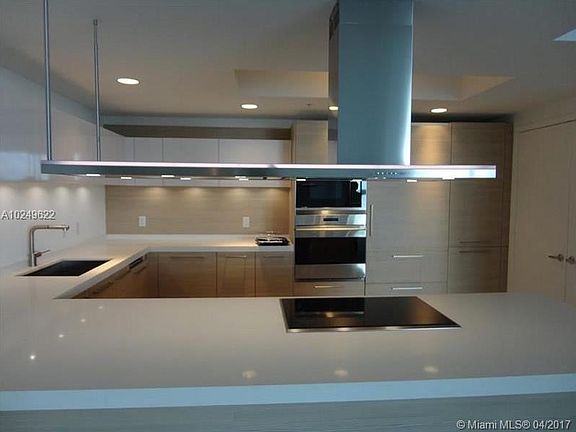 2nd image of 17301 Biscayne Blvd #A10249622
