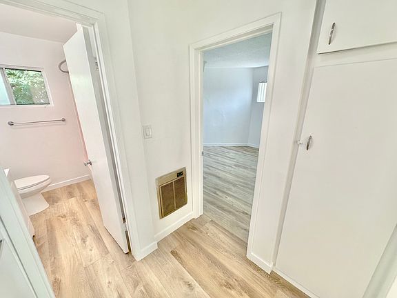 2nd image of 304 N Lincoln Ave APT G
