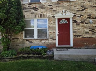 1735 Maisonette Dr, Lansing, MI 48911