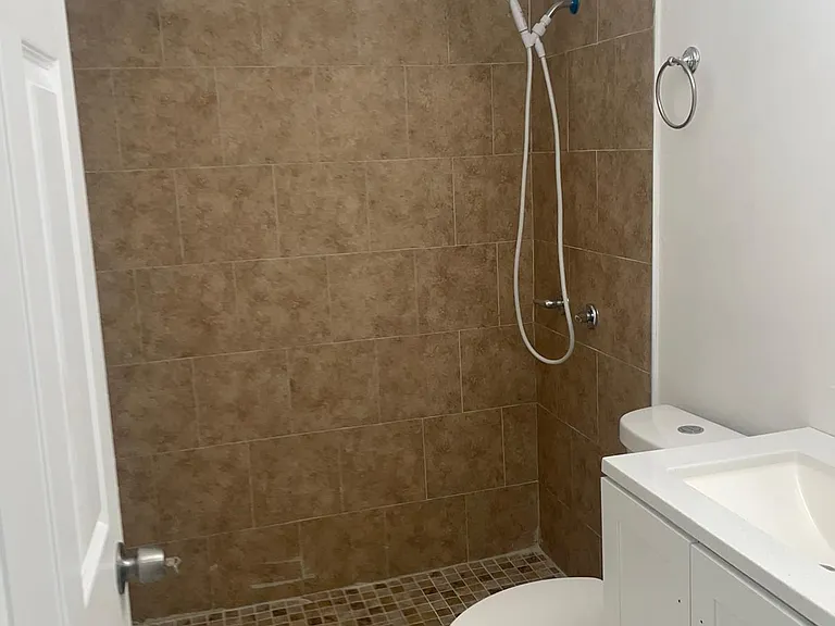 3405 Burlington Dr — Photo 10