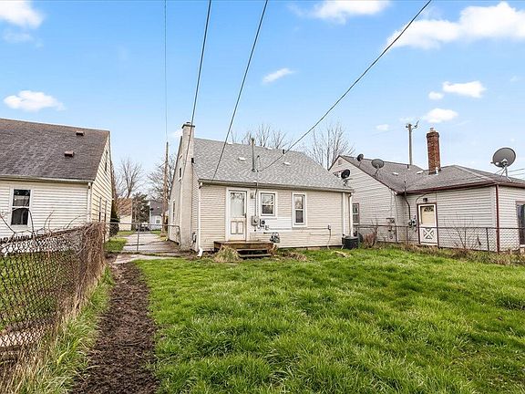 4th image of 26160 Hanover St