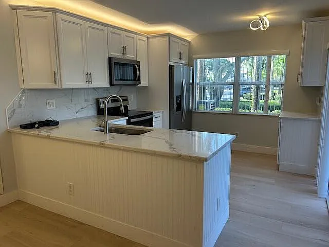 2 bed, 2.5 bath, 1374 sqft, $2,200 — Photo 4