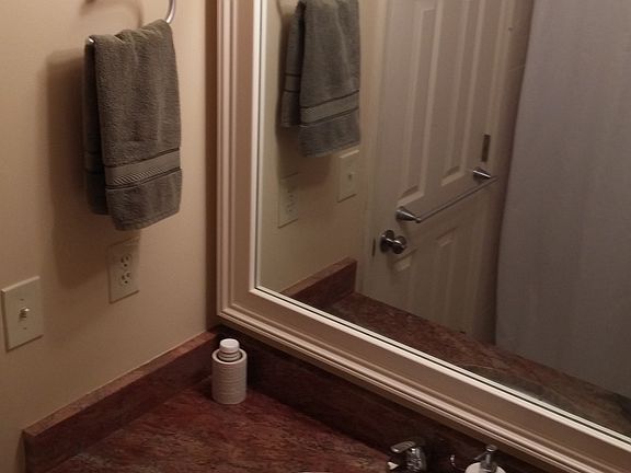 5th image of 190 Silverwood Ln