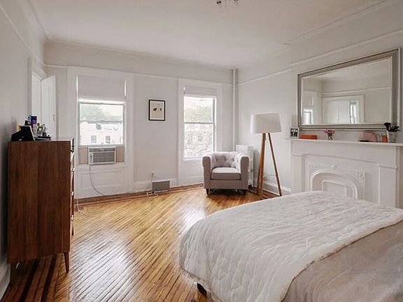 5th image of 220 Dean St #2