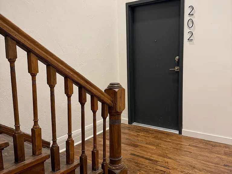 325 N Superior St #202 — Photo 18
