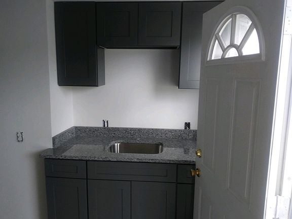 4th image of 9144 Mettetal St