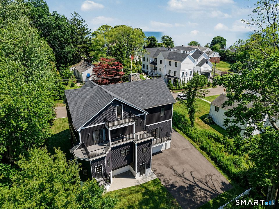 1st image of 125 Ridgewood Drive
