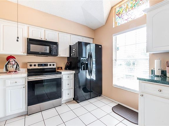 4th image of 11316 Maybrook Dr