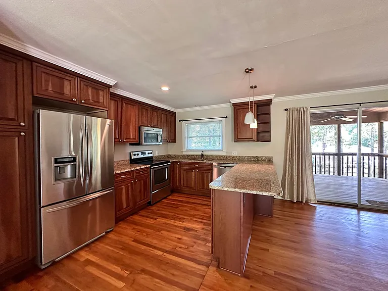 3221 Foxhall Rd — Photo 7