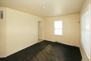 4th image of 307 Kendall St N
