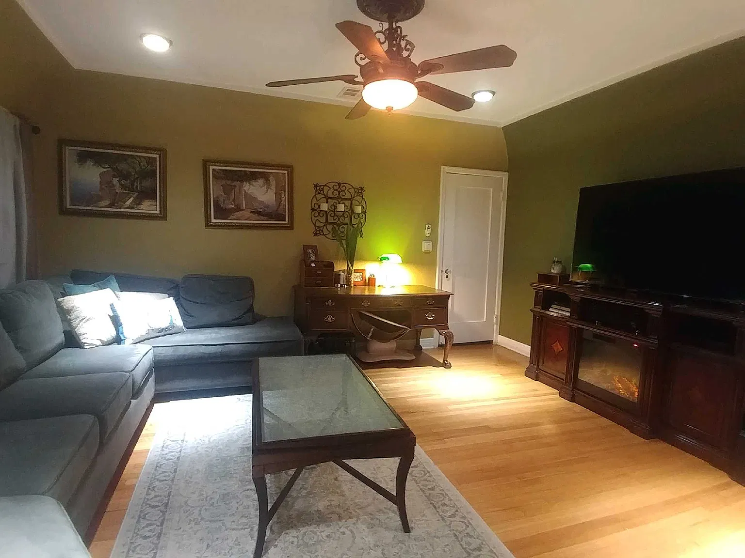 2 bed, 1132 sqft, $3,250 — Photo 3
