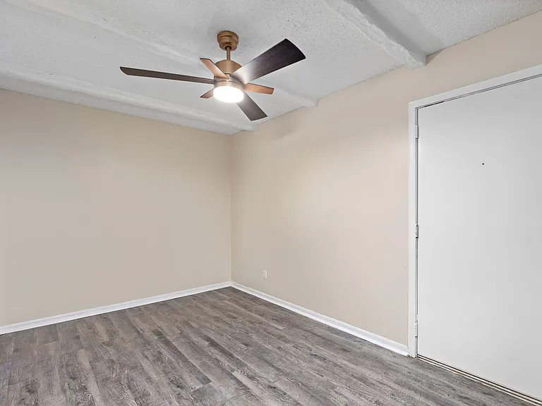 3151 S Jennings Rd — Photo 13