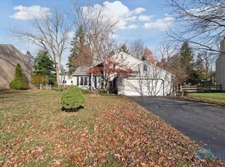 6868 Oakshade Rd, Sylvania, OH 43560