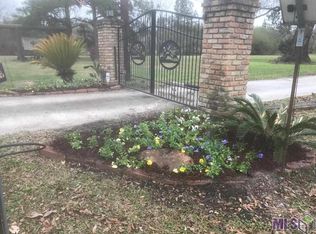 15024 Hooper Rd, Greenwell Springs, LA 70739