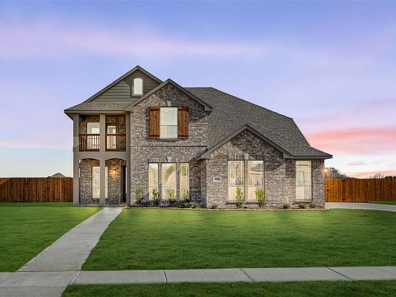 3rd image of 590 Crystal Lake Ln